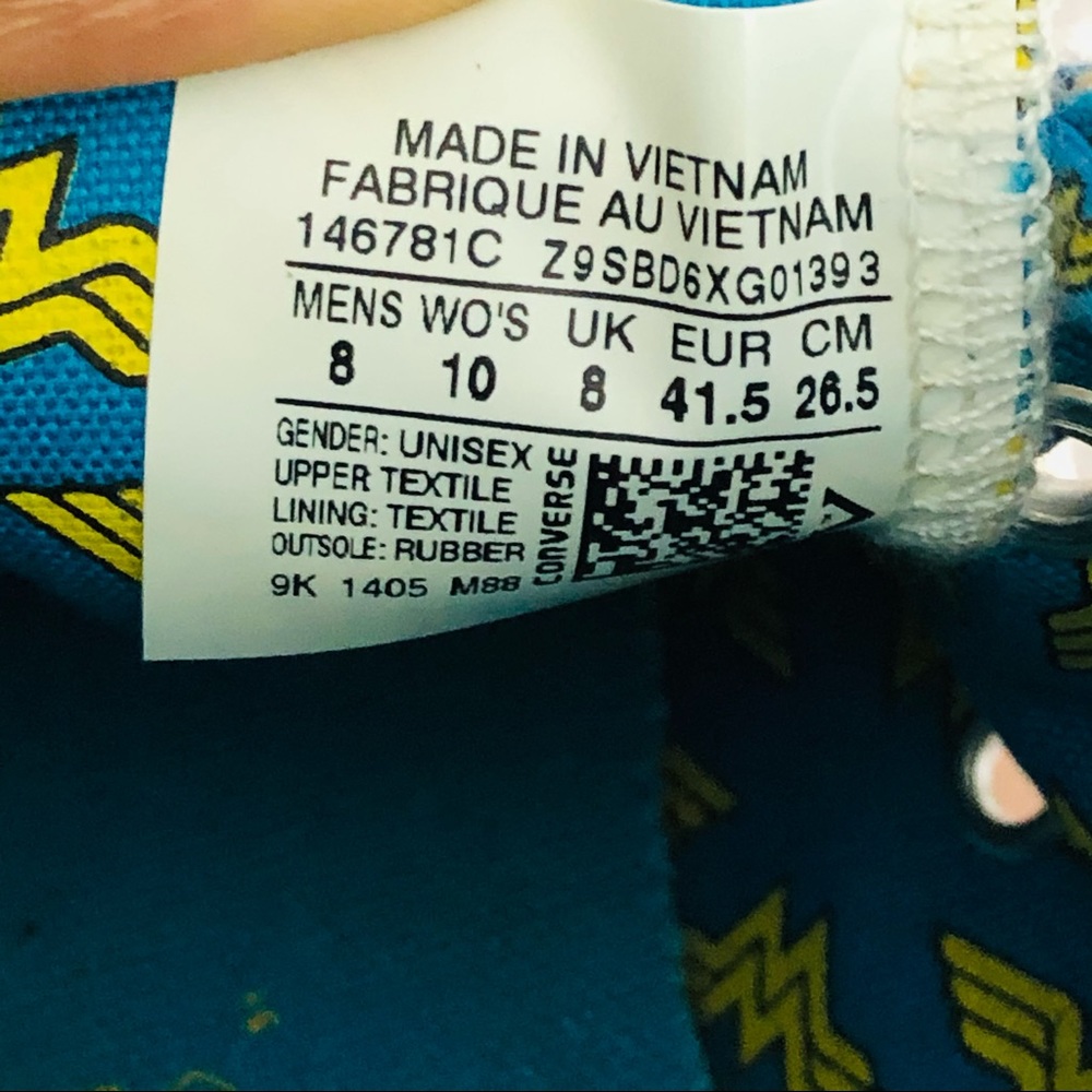 Wonder Woman Converse High Top Sneakers - Picture 12 of 13
